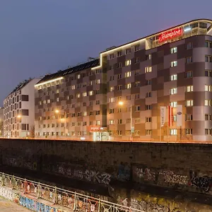 Hotel Hampton By Hilton West ***